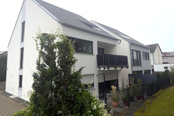 Modernes Wohnen – offene Küche, Parkett und großer Balkon!
