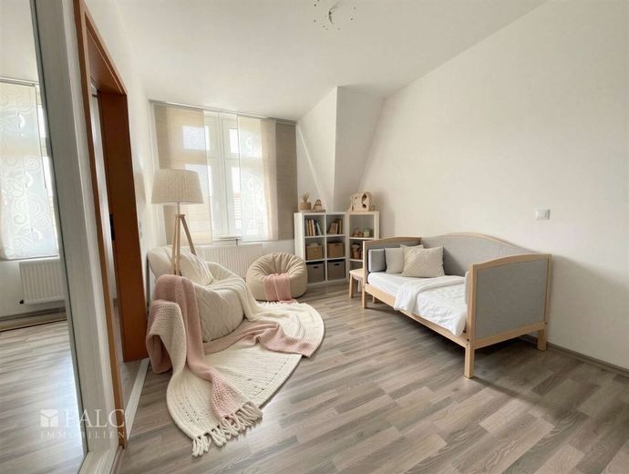 Familienfreundliche 4-Zimmer-Wohnung mit Balkon &amp; Gartenmitnutzung in Wuppertal-Oberbarmen – Zimmer - (KI generiert)