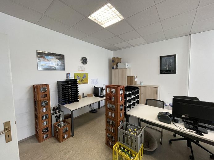 Superfici di magazzino e ufficio riscaldabili in affitto a Eggenfelden -1096qm – Photo 11