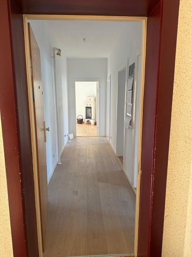 Blick vom Flur in die Whg.