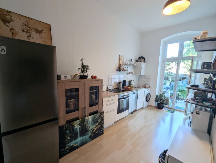 Düsseldorf-Eller’de kendine ait terası ve bahçesi bulunan büyüleyici 1 odalı eski yapı dairesi – Küche 02