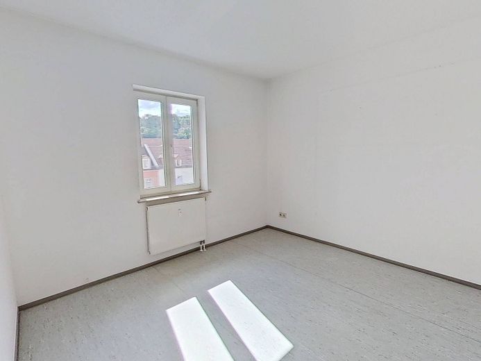 Cölln’da küvetli, konforlu 2 odalı daire – Ansicht I: Schlafzimmer