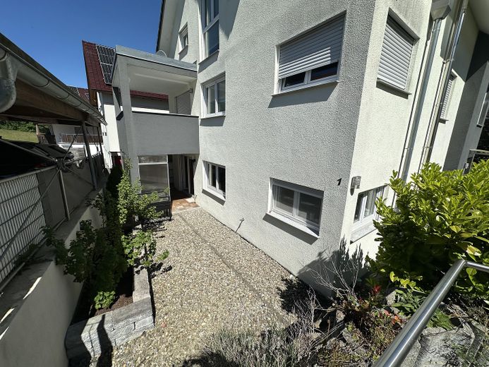 Hochwertig ausgestattete und gepflegte 4,5 Zimmer- Erdgeschosswohnung am Bodensee – Terrasse