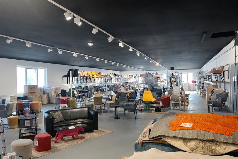 Lager-/Produktionsfläche & Büro - 7500 qm - (teilbar ab 200 qm) - Rampen & ebenerdige Tore – Foto 7