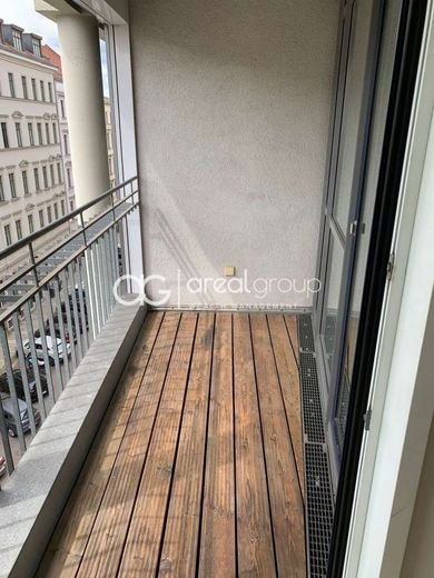 * 4 Zimmer * 2 Badezimmer * 2 Loggias * TOP-Lage * – Loggia