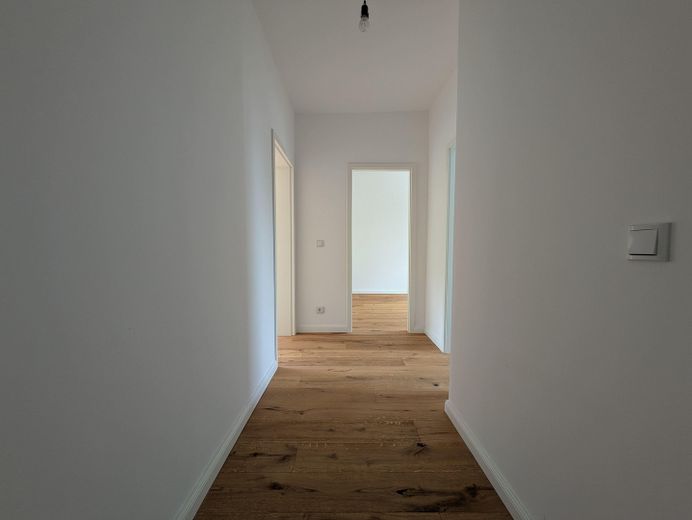2-Zimmer-Wohnung in Berlin-Lichtenrade – ideal für Eigennutzer und Kapitalanleger – Flur_1