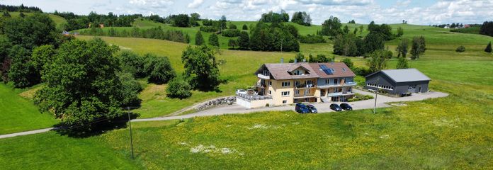 Besonderes Anwesen in Alleinlage mit Bergsicht – voll erschlossen, sofort rentabel, erweiterbar – Alleinlage Südwestansicht