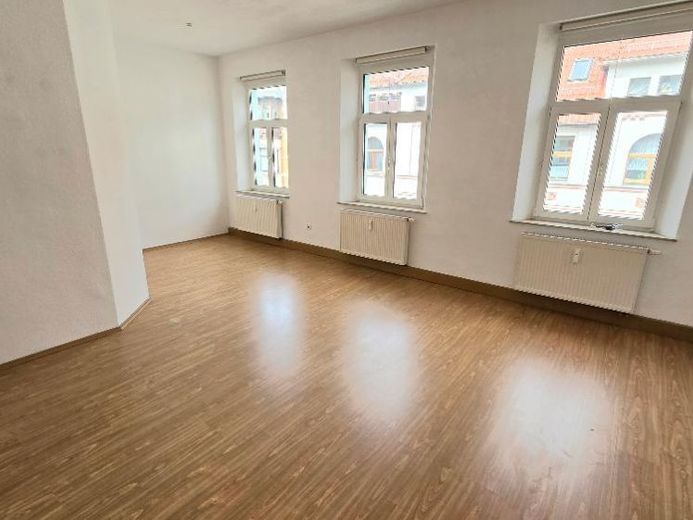 Großes Wohnzimmer sowie ruhiges Schlafzimmer gefällig. – Foto 1