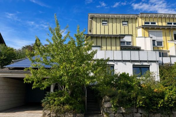 Dörfleins’ta garaj sundurmalı müstakil ev