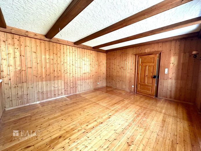 Preiswertes Familienhaus plus Baugrundstück! – Wohnzimmer