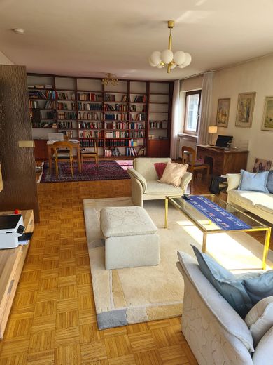 -RESERVIERT- Wohn- und Geschäftshaus, als Dreifamilienhaus geeignet – Foto 3