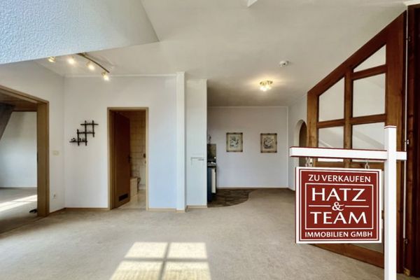 Atmosfera da attico su due livelli – spazioso appartamento duplex con terrazza sul tetto e vista panoramica!