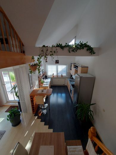 provisionsfreie, lichtdurchflutete Galeriewohnung mit 2 TG-Stellplätzen & Wallbox – Foto 4