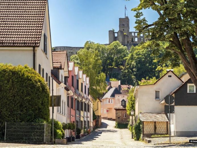 Königstein'in kalbinde seçkin Townhouse – bahçe, çatı terası ve kale manzarası – Fotoğraf 1