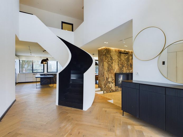 Exklusive Villa der Extraklasse in begehrter Wohnlage – Foto 24