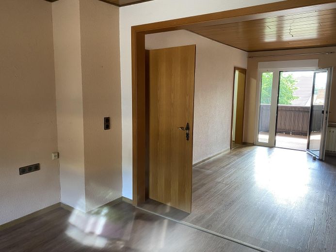 Vrijstaande woning met balkon en garage – Foto 16