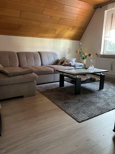 Nowoczesny solidny dom z 4 pokojami, basenem, wiatą na samochód i dużym ogrodem – Zdjęcie 15