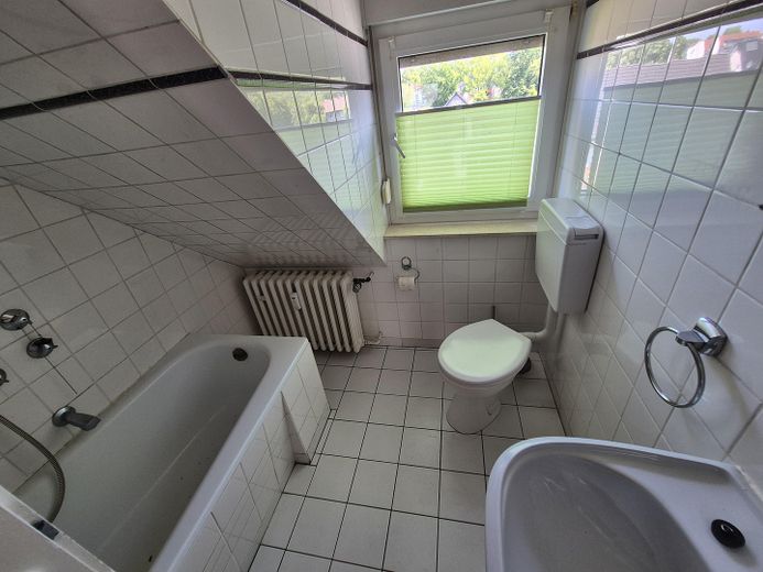 Charmante, generöse Dachgeschosswohnung in Herford 160 qm + 60 qm – Bad