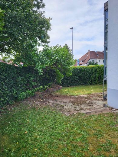Bezpłatne dla kupującego mieszkanie 2-pokojowe z tarasem, ogrodem i garażem – Garten und Terrasse