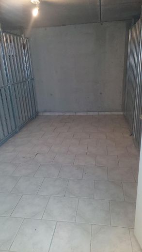 KENTSEL KONFORLU MİMARİ 127 qm, S-Bahn ve Main yakınında, sakin ve engelsiz – Keller 9 qm, trocken, gefliest