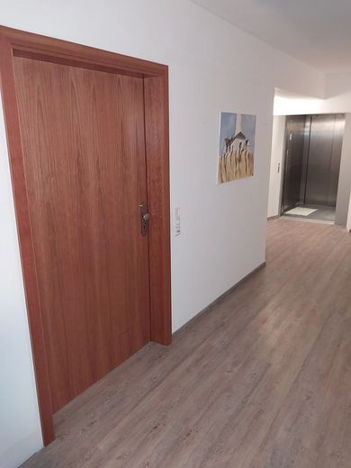 attraktive Senioren 3-Zimmer-Wohnung in Lorch mit Aufzug – Flur mit Aufzug