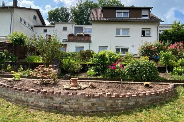 PILNA SPRZEDAŻ! Budynek mieszkalny wielorodzinny w Neckargemünd – prywatnie.
