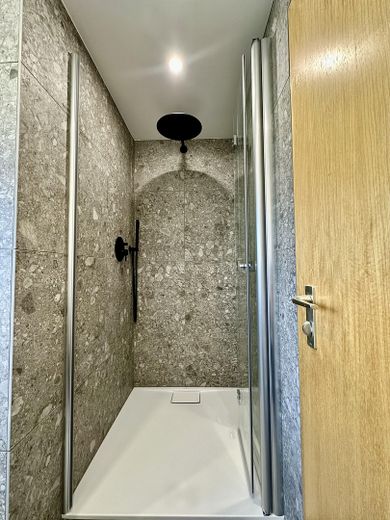 Appartamento mansardato con splendida terrazza sul tetto di 60 m² e vista sull’Alb – appena ristrutturato – Photo 10