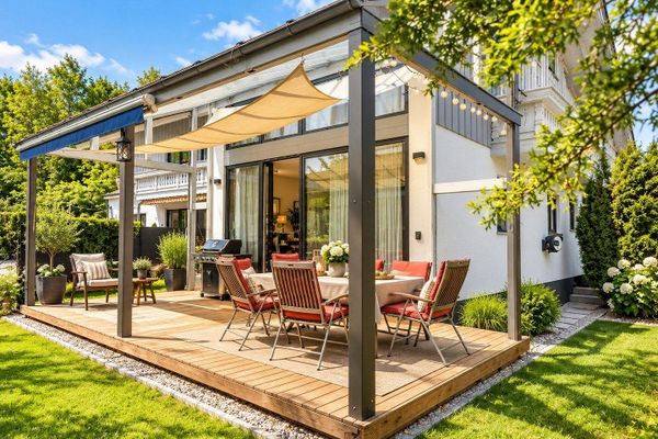 Provisionsfrei: 261 m² Doppelhaushälfte mit Loft-Charakter, Doppelgarage und Südwest-Terrasse