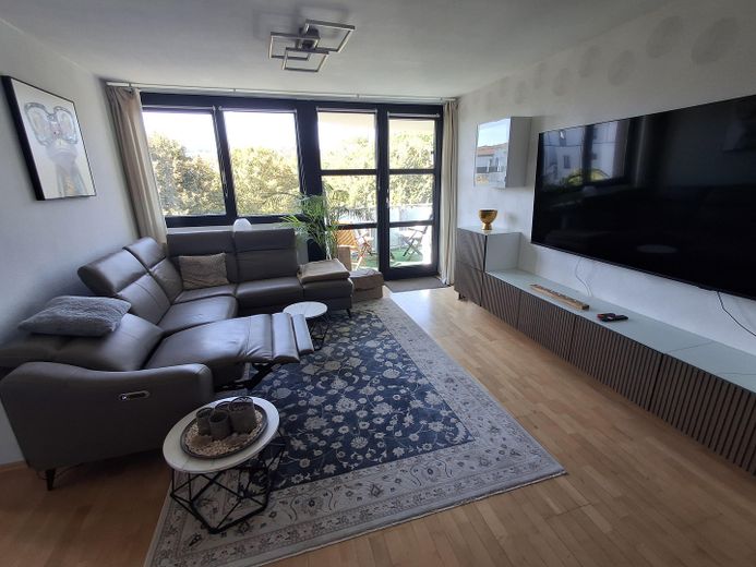 Möblierte Wohnung in Bonn (Tiefgarage inkl.) zum Einziehen und Wohlfühlen -ab 04.11.2026 – Foto 2