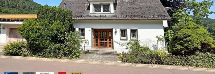 Einfamilienhaus mit Doppelgarage, Wintergarten und großzügigem Raumangebot