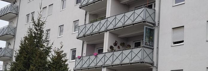 светлая 3-комнатная квартира с большим балконом и подземным гаражом