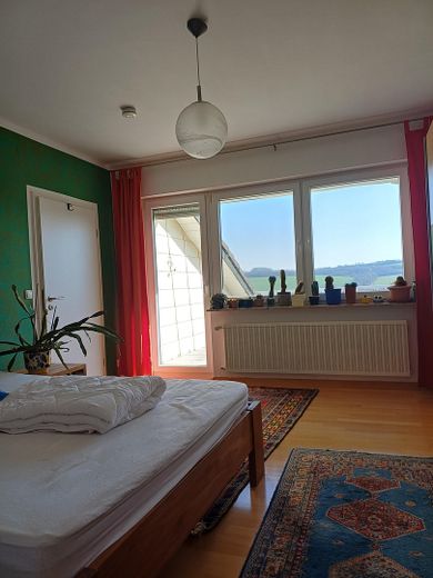 Attraktives EFH in Höhenlage, Nähe Trier – Schlafzimmer, 1. Stock