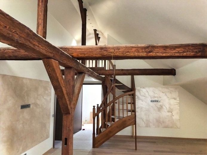 Ikone historischer Wohnkultur - Exklusive Fabrikantenvilla mit unvergleichlichem Charakter – Treppe Empore DG
