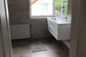 PROVISIONSFREI! Exklusives Einfamilienhaus in Guldental mit unverbaubarer Fernsicht – Badezimmer im Obergeschoss