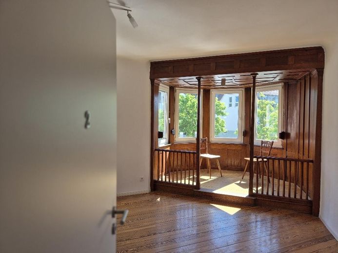Zimmer 2 Erker 19m2 450EUR KM