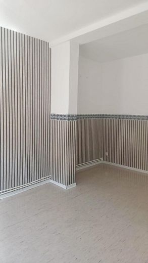 Gepflegte 2-Zimmer-Wohnung mit Balkon in Bremerhaven – Wohnzimmer