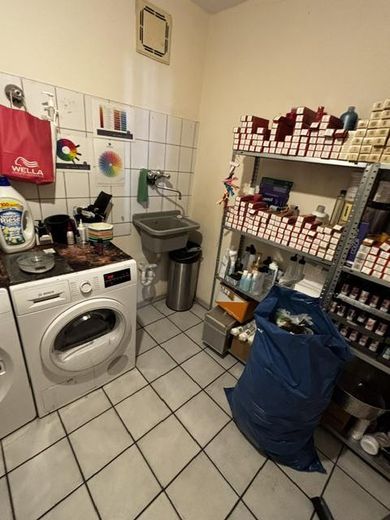 TOP-LAUF-LAGE für Frisör, Laden o. Büro-/ Praxisräume in Holzkirchen! Große Schaufenster! – Foto 10