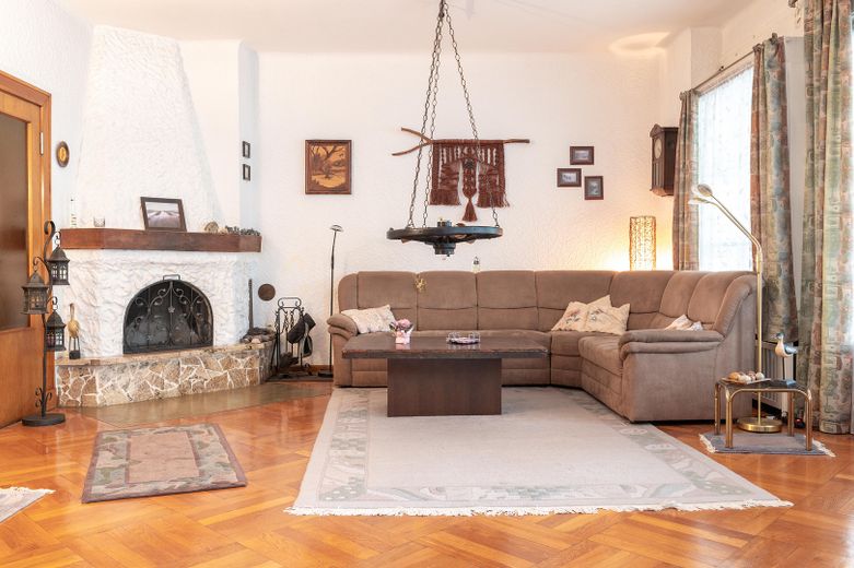 Ampia casa unifamiliare a Berlino Zehlendorf – Wohnzimmer