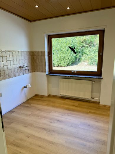 Vivienda en casa unifamiliar renovada con acceso a zonas verdes, garaje y caseta de jardín – Foto 12