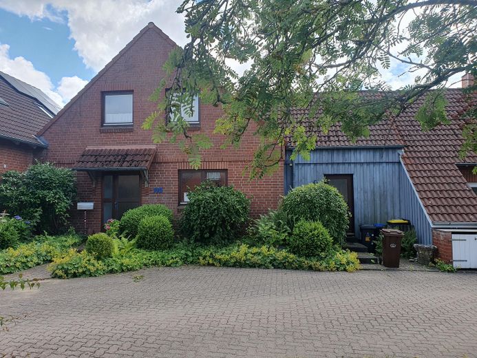Eckernförde-Borby’de müstakil ev (sıra ev) – Hausansicht