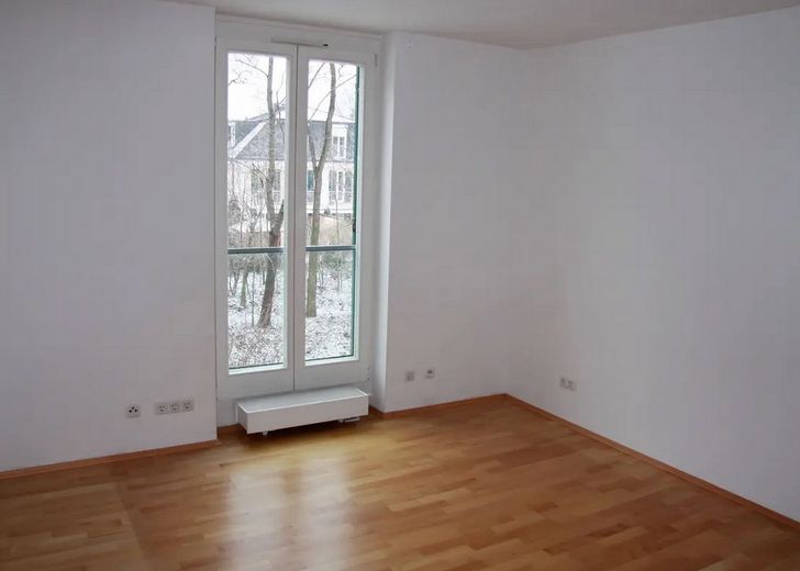 Stilvoll wohnen in Moosach/Nymphenburg: Helle 2-Zimmer-Wohnung mit Balkon in idyllischer Wohnanlage – Schlafzimmer