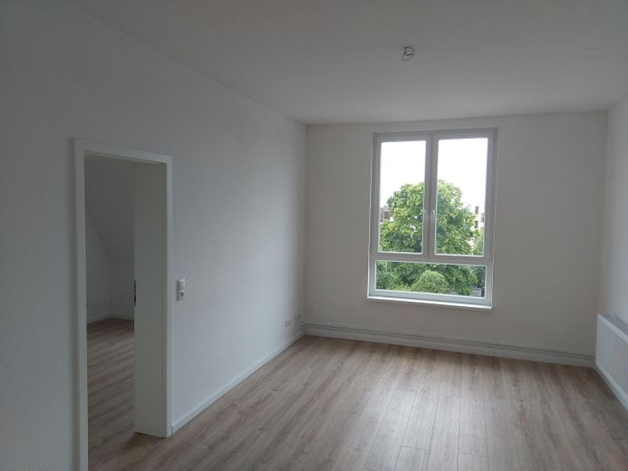 Schöne , helle 2-Zimmer Wohnung / Altbau in Kiel-Gaarden – Foto 4