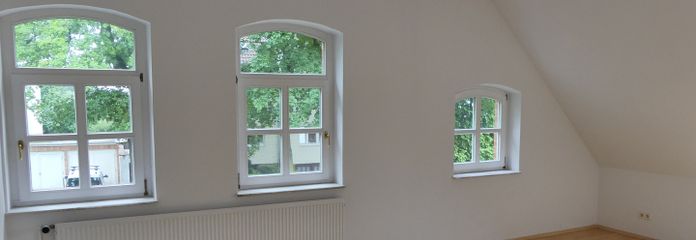 Appartamento di 4 locali a Bothfeld, cucina componibile inclusa, libero da subito – Wohnzimmer ca 25,5 qm