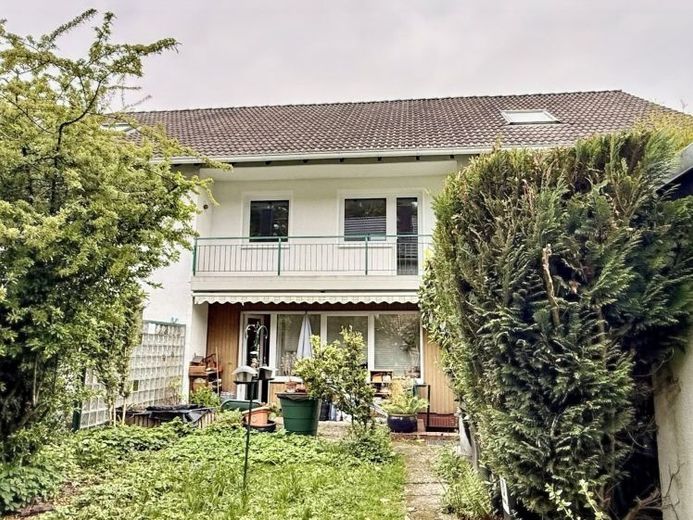 Barsinghausen-Egestorf: Familienfreundliches Reihenmittelhaus mit 5 Zimmer und Vollkeller – Foto 1