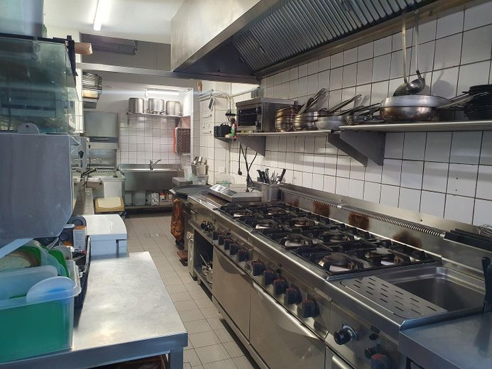 Fully equipped restaurant space in Kollwitzkiez – ready to launch your concept immediately – Photo 8