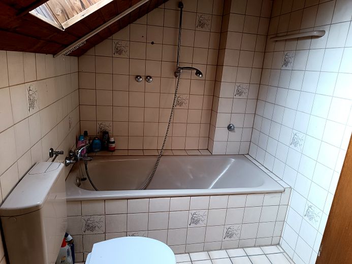 2 Stock Badezimmer