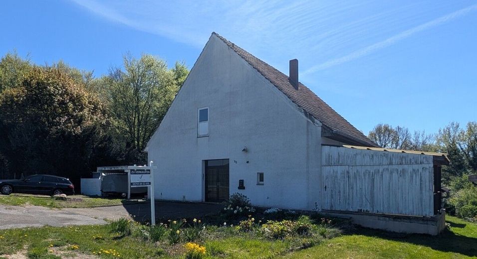 Großes Grundstück in Hüllhorst: Einfamilienhaus mit Potenzial zur Neugestaltung – Bild 2