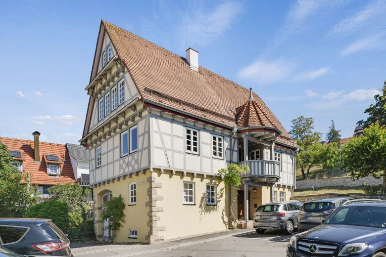 Casa unifamiliar versátil con galería, sauna y apartamento independiente – Freistehendes Fachwerkhaus