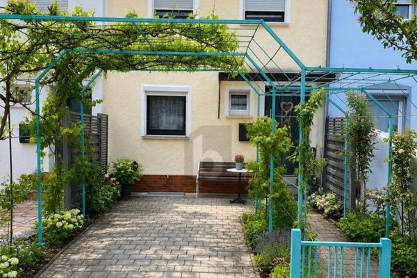 FAMILIENTRAUM MIT GARTEN, GARAGE & STELLPLATZ