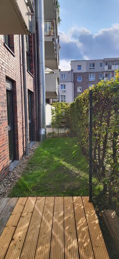 NOWOCZESNE, JAK NOWE, BEZ BARIER ARCHITEKTONICZNYCH, 3-POKOJOWE MIESZKANIE NAD KANAŁEM SCHLEUSENGRABEN W BERGEDORF – Garten